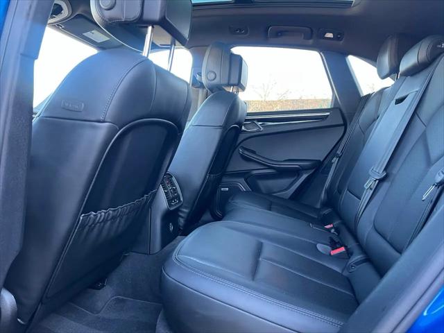 2018 Porsche Macan Macan