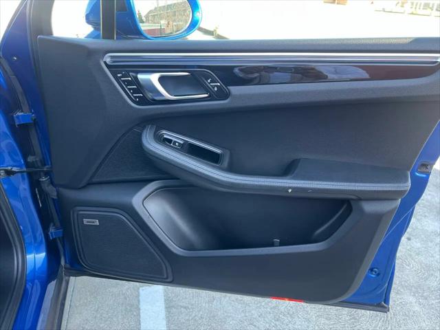 2018 Porsche Macan Macan