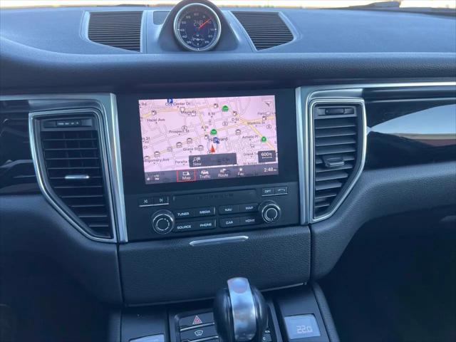 2018 Porsche Macan Macan