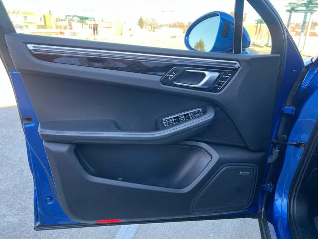 2018 Porsche Macan Macan