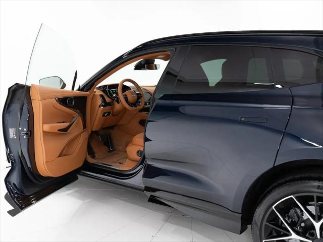 2026 Aston Martin DBX 707