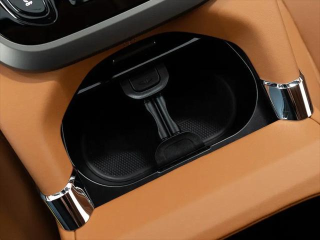 2026 Aston Martin DBX 707