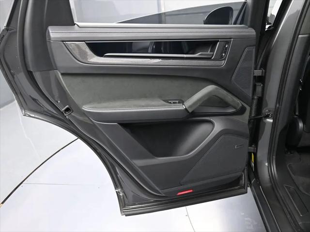 2024 Porsche Cayenne Turbo GT