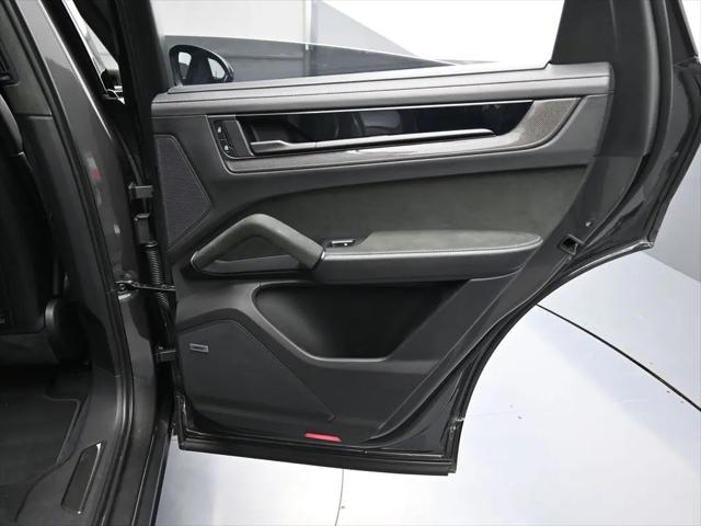 2024 Porsche Cayenne Turbo GT