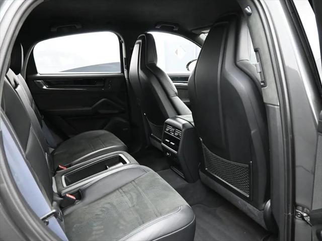 2024 Porsche Cayenne Turbo GT
