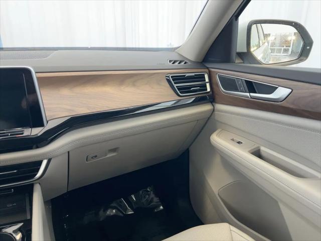 2026 Volkswagen Atlas SE with Technology