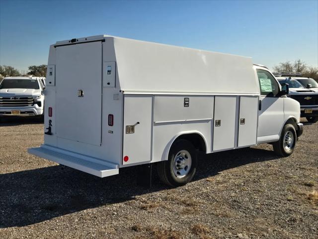 2025 Chevrolet Express Cutaway Work Van