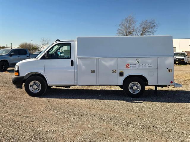 2025 Chevrolet Express Cutaway Work Van