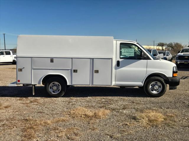 2025 Chevrolet Express Cutaway Work Van