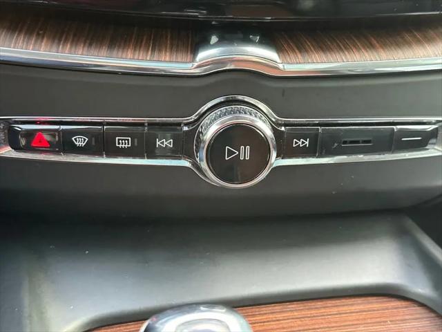 2019 Volvo XC60 T8 Inscription