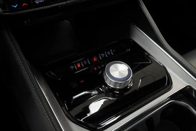 2024 Jeep Wagoneer Series II Carbide 4x4