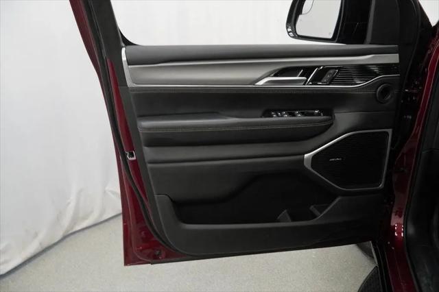 2024 Jeep Wagoneer Series II Carbide 4x4