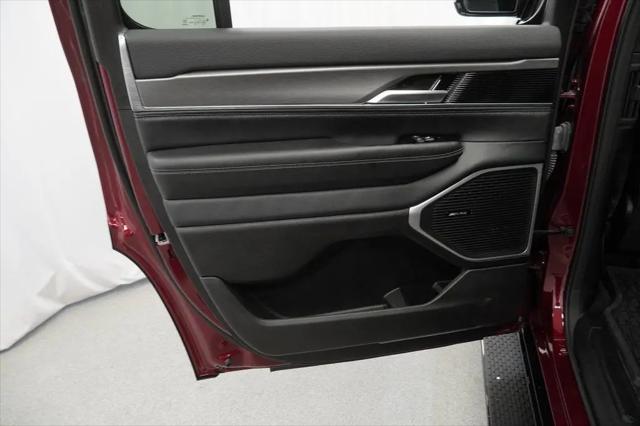 2024 Jeep Wagoneer Series II Carbide 4x4