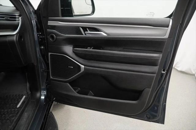 2024 Jeep Wagoneer Series II Carbide 4x4