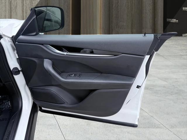 2023 Maserati Levante Modena