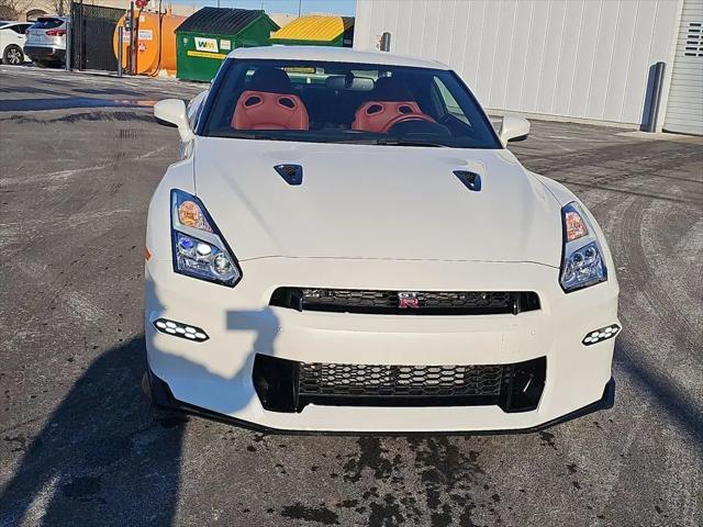 2024 Nissan GT-R Premium Dual-clutch 6-Speed Transmission