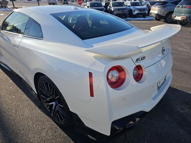 2024 Nissan GT-R Premium Dual-clutch 6-Speed Transmission