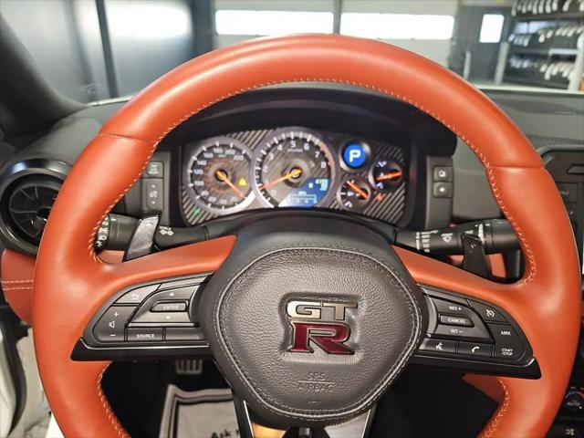 2024 Nissan GT-R Premium Dual-clutch 6-Speed Transmission