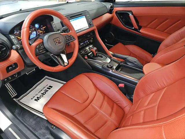 2024 Nissan GT-R Premium Dual-clutch 6-Speed Transmission