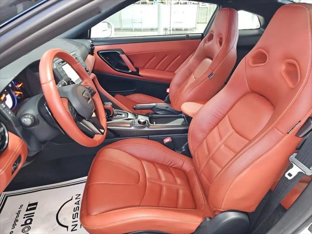 2024 Nissan GT-R Premium Dual-clutch 6-Speed Transmission
