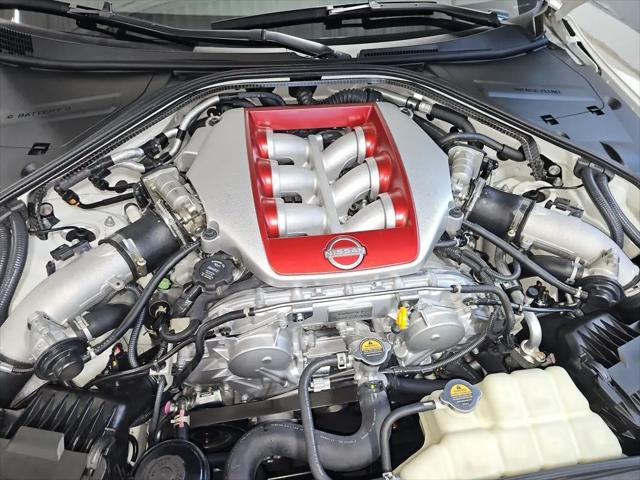 2024 Nissan GT-R Premium Dual-clutch 6-Speed Transmission
