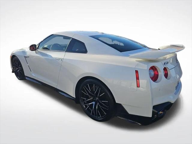 2024 Nissan GT-R Premium Dual-clutch 6-Speed Transmission