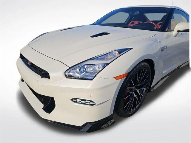 2024 Nissan GT-R Premium Dual-clutch 6-Speed Transmission