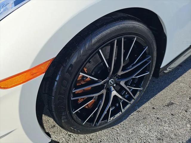 2024 Nissan GT-R Premium Dual-clutch 6-Speed Transmission
