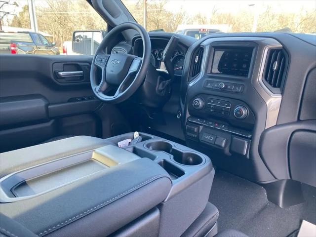 2026 Chevrolet Silverado 1500 4WD Crew Cab Short Bed Custom
