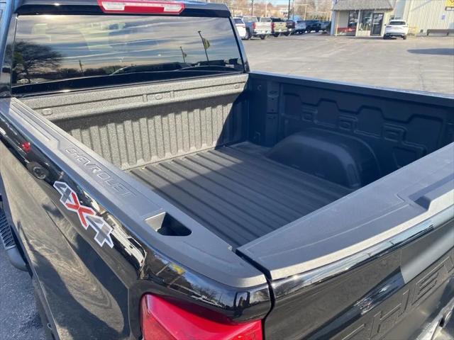 2026 Chevrolet Silverado 1500 4WD Crew Cab Short Bed Custom