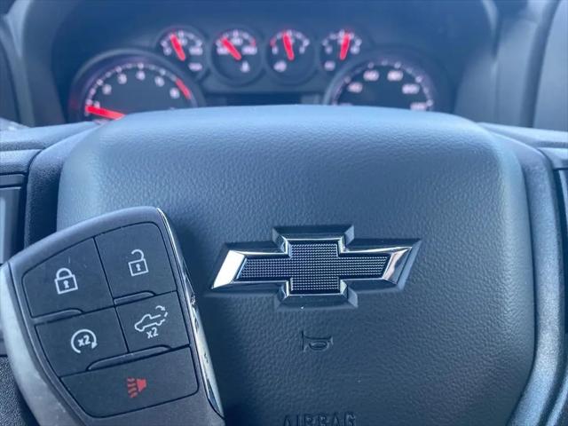 2026 Chevrolet Silverado 1500 4WD Crew Cab Short Bed Custom