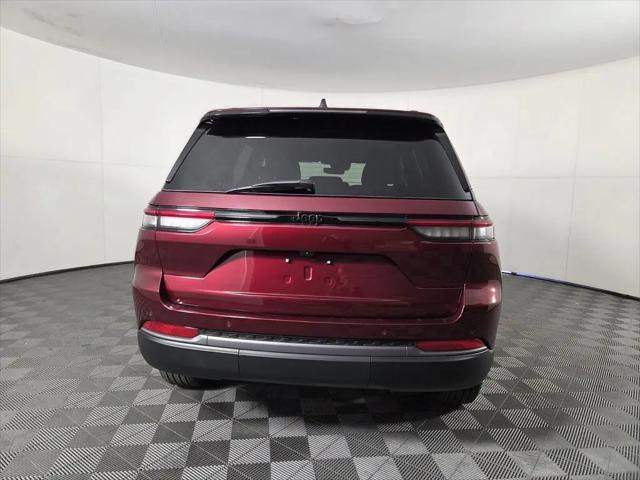 2026 Jeep Grand Cherokee Altitude 4x2