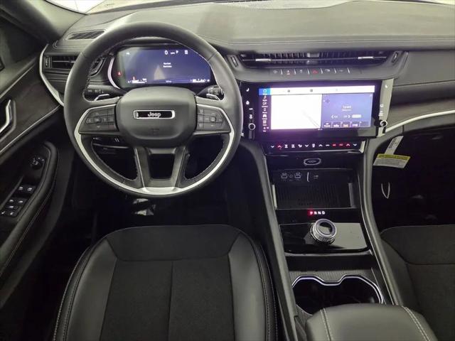 2026 Jeep Grand Cherokee Altitude 4x2