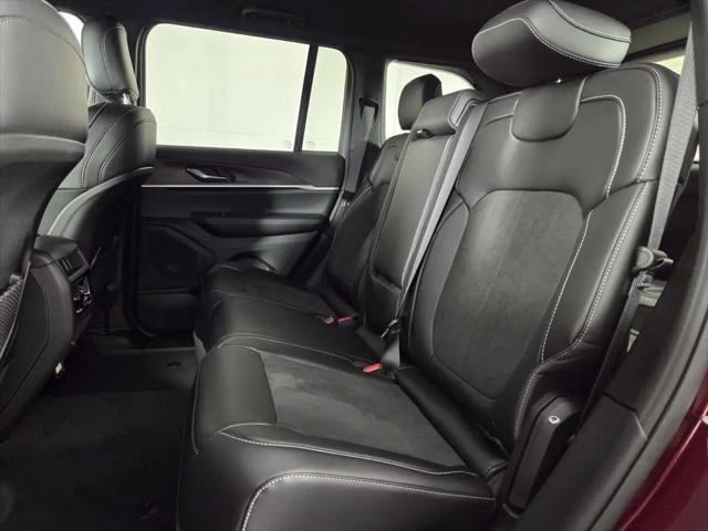 2026 Jeep Grand Cherokee Altitude 4x2
