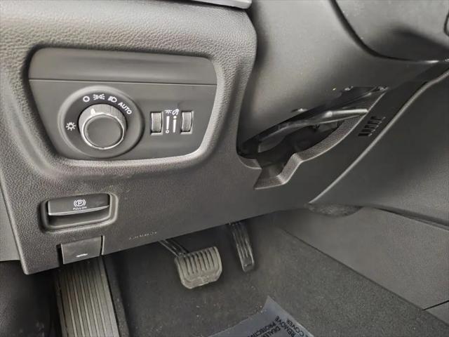 2026 Jeep Grand Cherokee Altitude 4x2