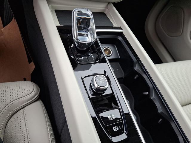 2026 Volvo XC60 Plug-In Hybrid Ultra, T8 AWD Electric/Gasoline, Dark