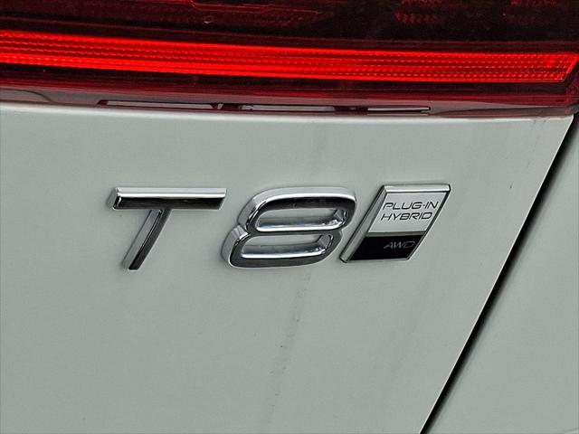 2026 Volvo XC60 Plug-In Hybrid Ultra, T8 AWD Electric/Gasoline, Dark