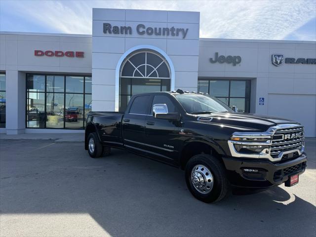 2025 RAM Ram 3500 RAM 3500 LIMITED CREW CAB 4X4 8 BOX