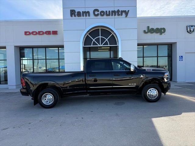 2025 RAM Ram 3500 RAM 3500 LIMITED CREW CAB 4X4 8 BOX