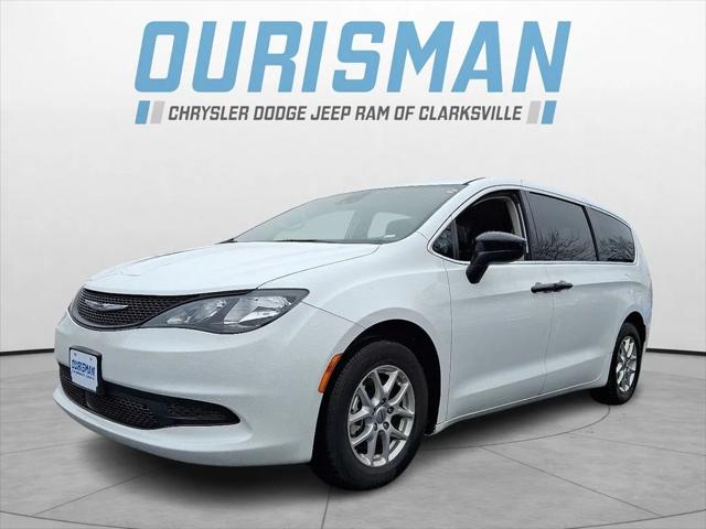 2023 Chrysler Voyager LX
