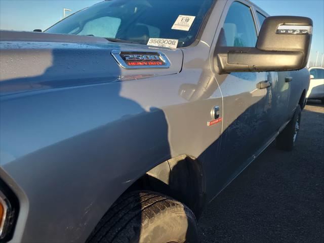 2024 RAM 2500 Tradesman Crew Cab 4x4 8 Box