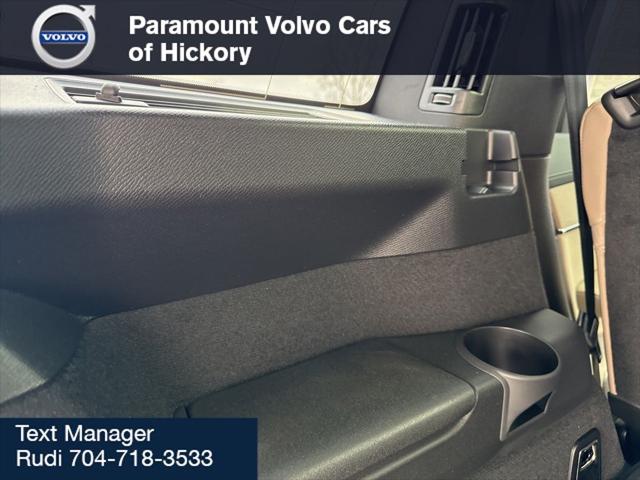 2026 Volvo XC90 Ultra, B6 AWD Gas (mild hybrid), Gasoline, Bright, 7 Seats