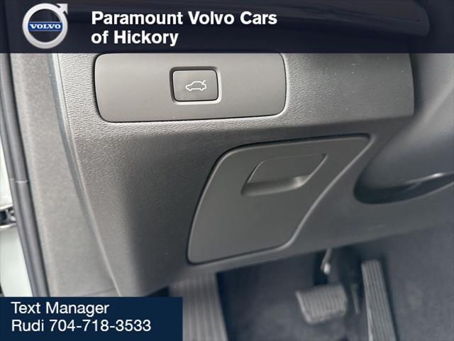 2026 Volvo XC90 Ultra, B6 AWD Gas (mild hybrid), Gasoline, Bright, 7 Seats