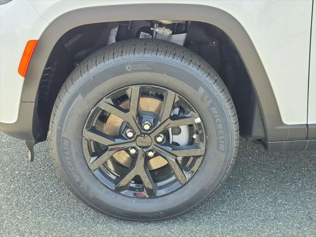 2026 Jeep Grand Cherokee Altitude 4x4