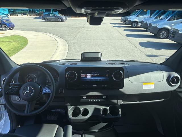 2026 Mercedes-Benz Sprinter 2500 Cargo 170 WB