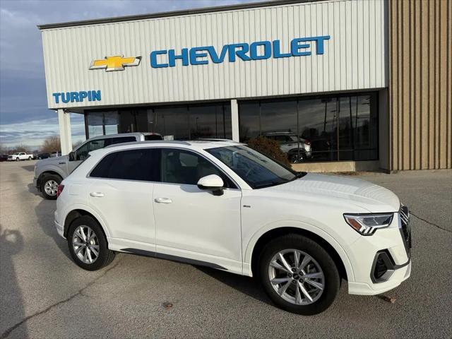 2025 Audi Q3 Premium 45 TFSI S line quattro Tiptronic for sale in Geneseo, IL