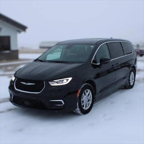 2024 Chrysler Pacifica Touring L for sale in CRESCO, IA