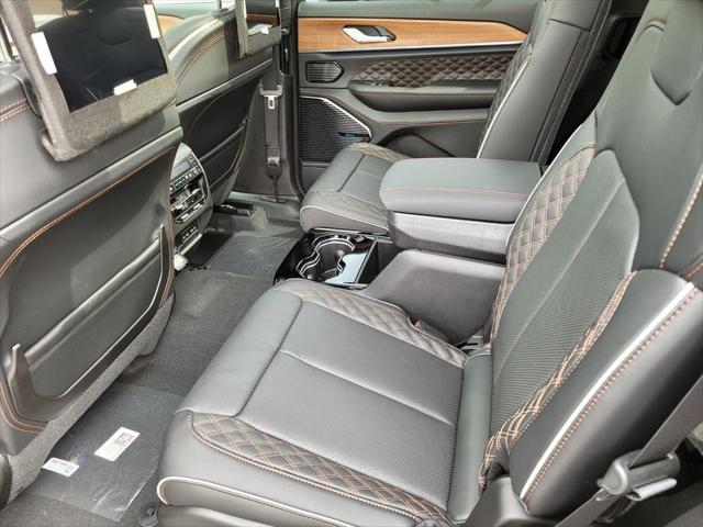2026 Jeep Grand Cherokee Summit 4x4
