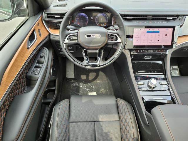 2026 Jeep Grand Cherokee Summit 4x4