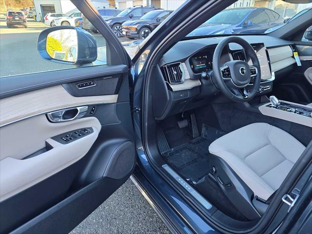 2026 Volvo XC90 Plus, B5 AWD Gas (mild hybrid), Gasoline, Bright, 7 Seats